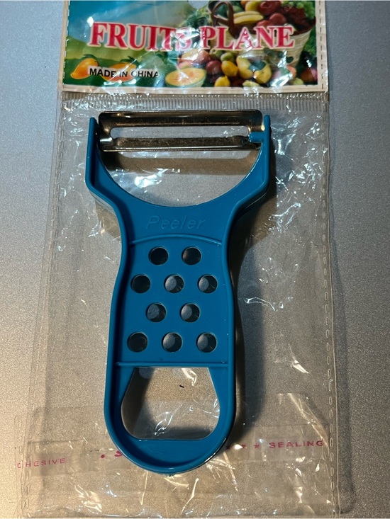 Other - NIP  Multi-Function Vegetable Peeler with Bottle Opener